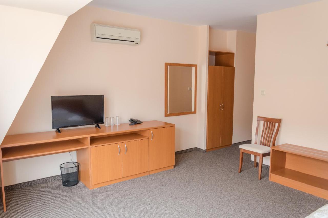 Hotel Eva 拉夫达 外观 照片