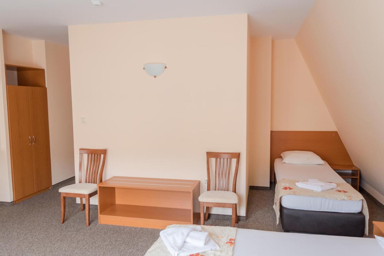 Hotel Eva 拉夫达 外观 照片