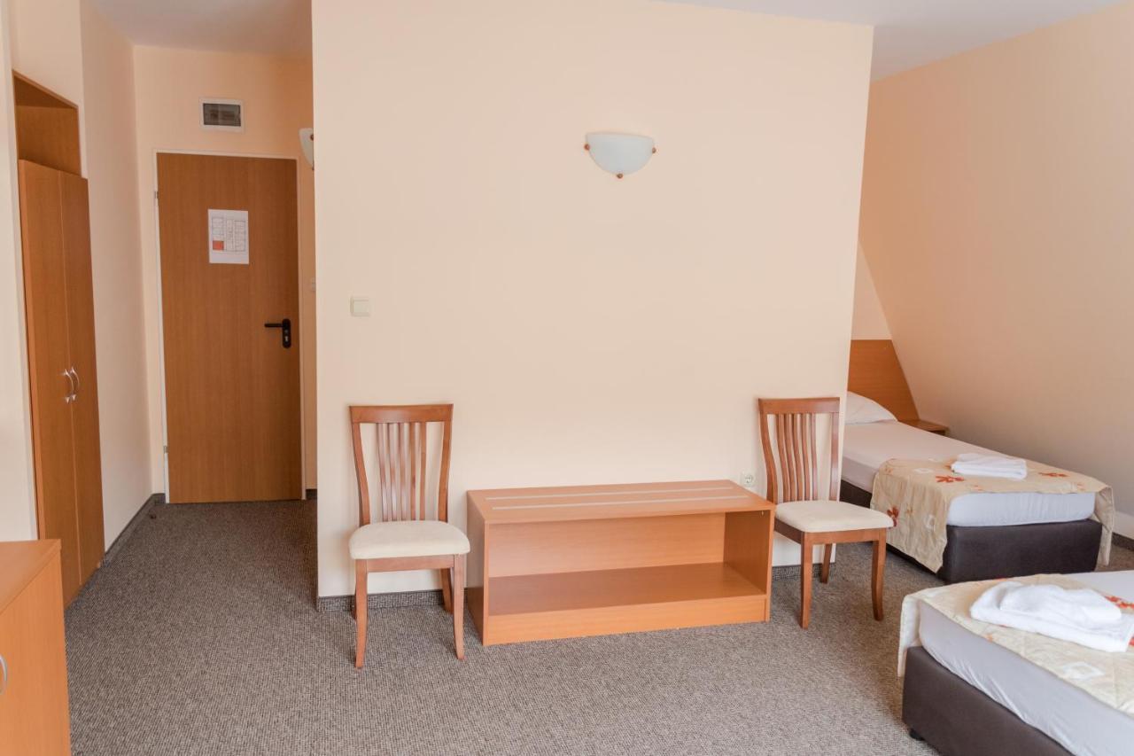 Hotel Eva 拉夫达 外观 照片