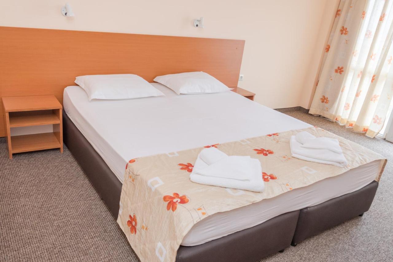 Hotel Eva 拉夫达 外观 照片