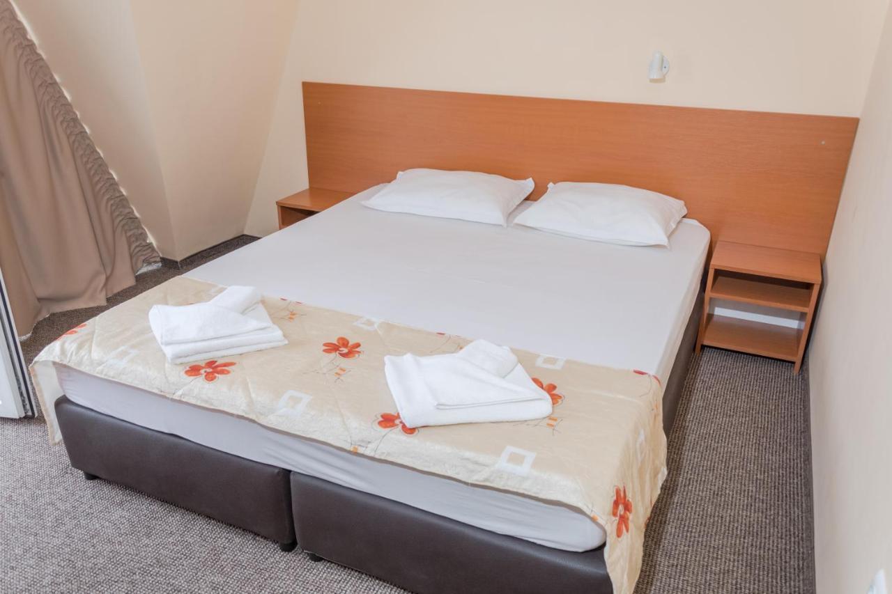 Hotel Eva 拉夫达 外观 照片
