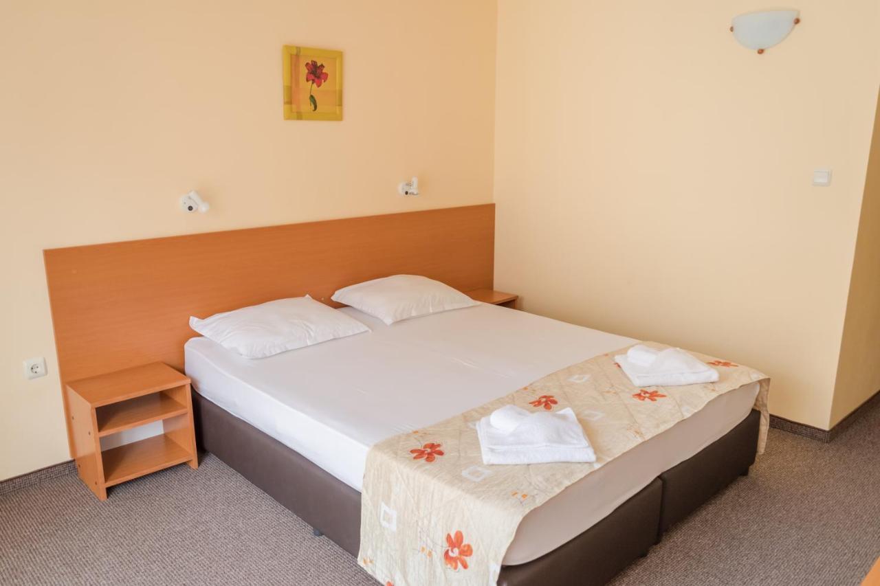 Hotel Eva 拉夫达 外观 照片