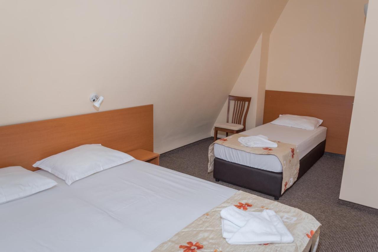 Hotel Eva 拉夫达 外观 照片