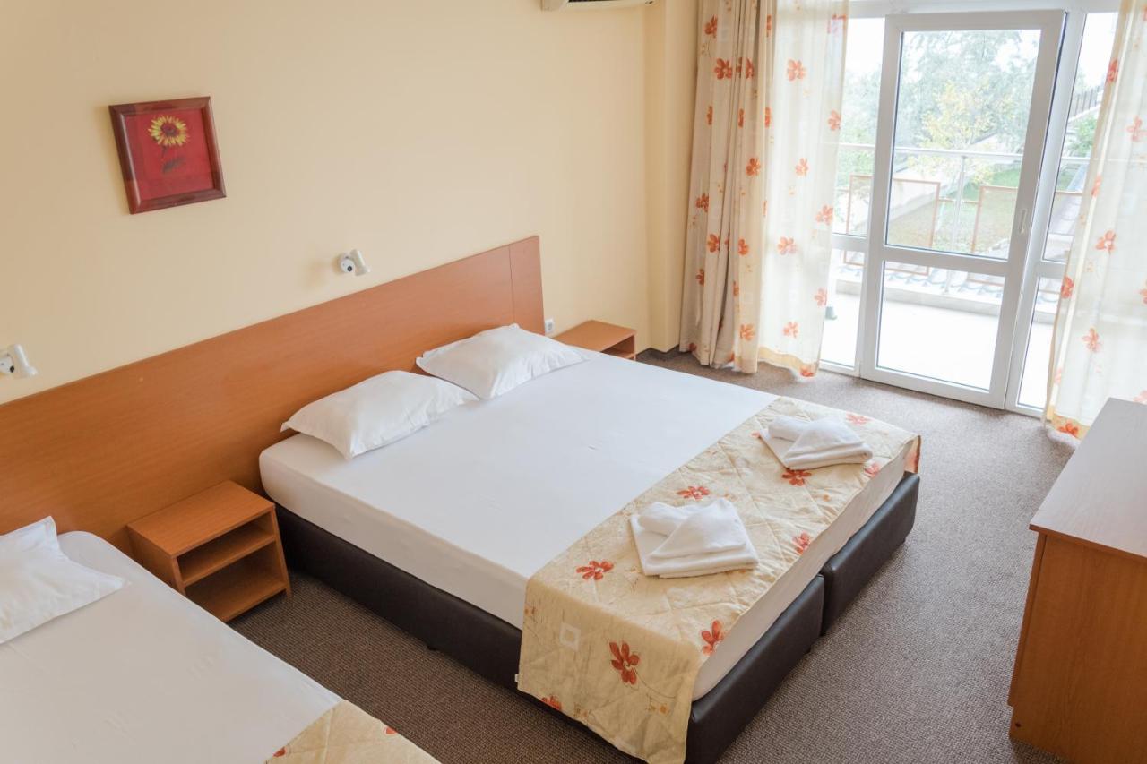 Hotel Eva 拉夫达 外观 照片