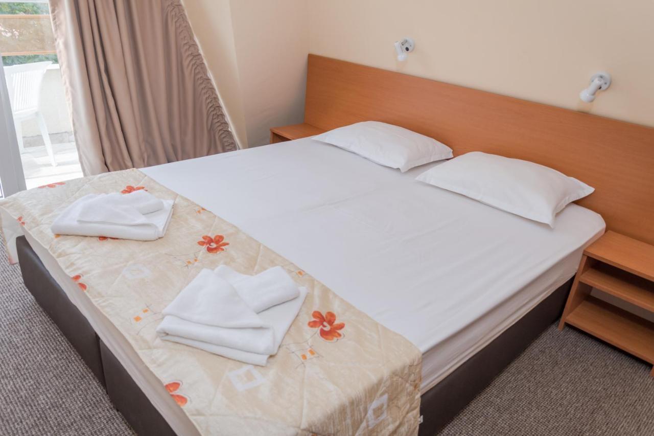 Hotel Eva 拉夫达 外观 照片