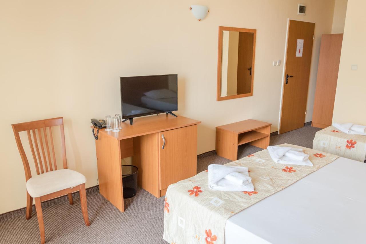 Hotel Eva 拉夫达 外观 照片