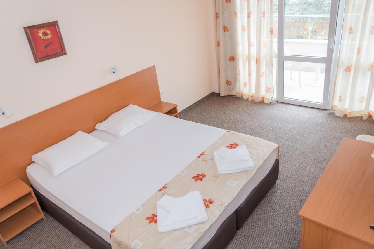 Hotel Eva 拉夫达 外观 照片