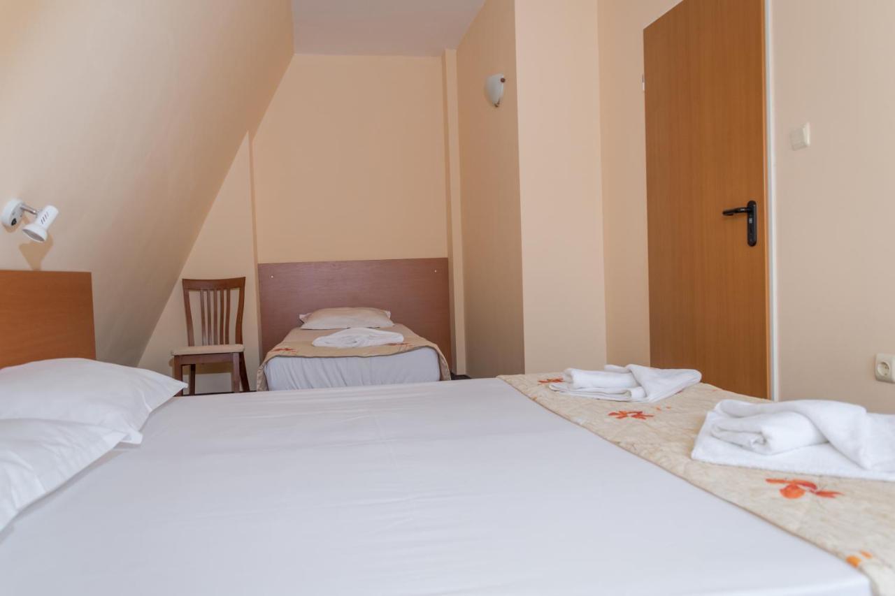 Hotel Eva 拉夫达 外观 照片